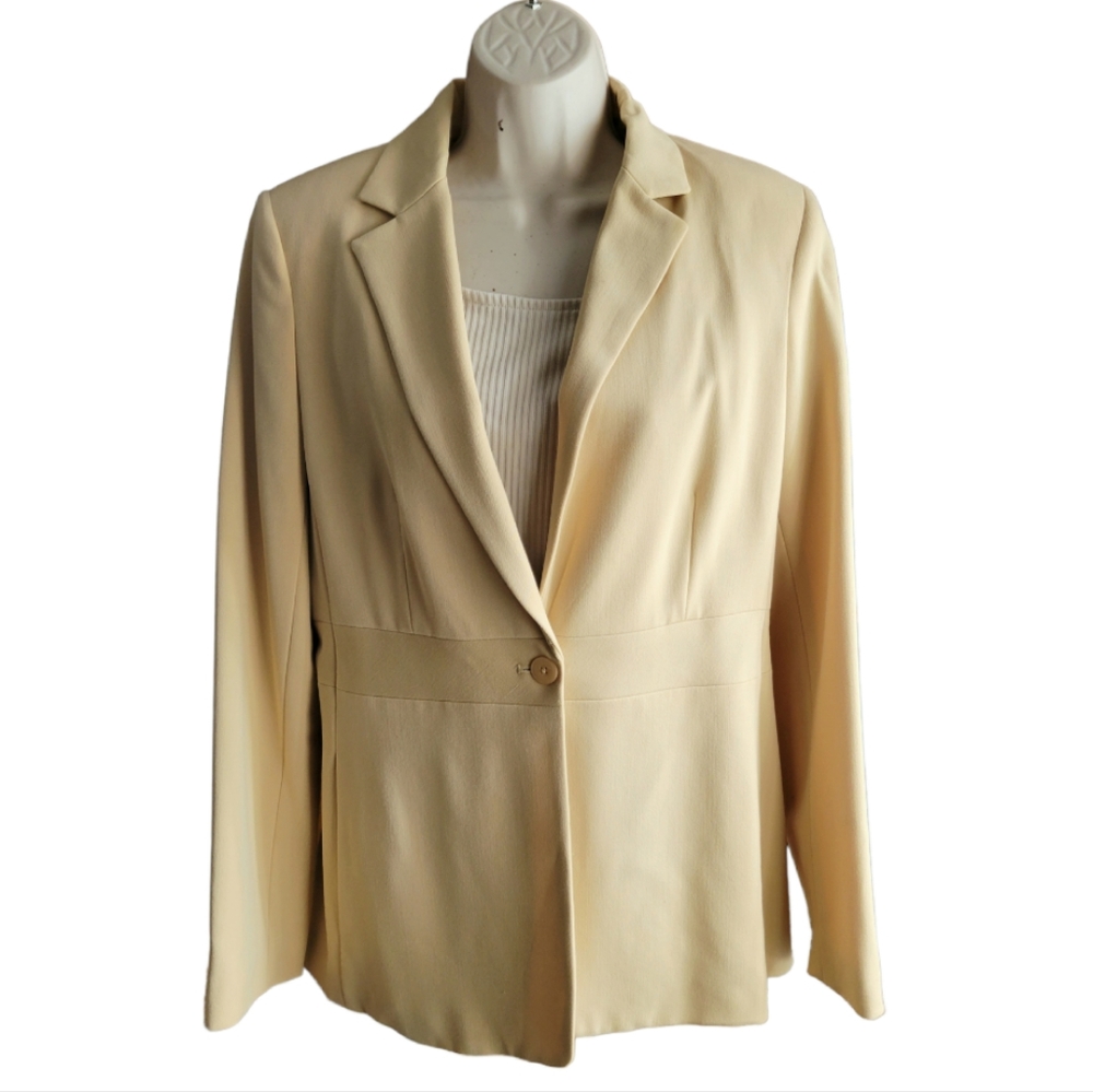 NEW Axcess Liz Clairborne Beige Blazer Size 8